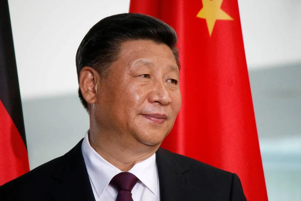 Си Цзиньпин: КНР и Франция будут вместе искать пути решения конфликта на Украине